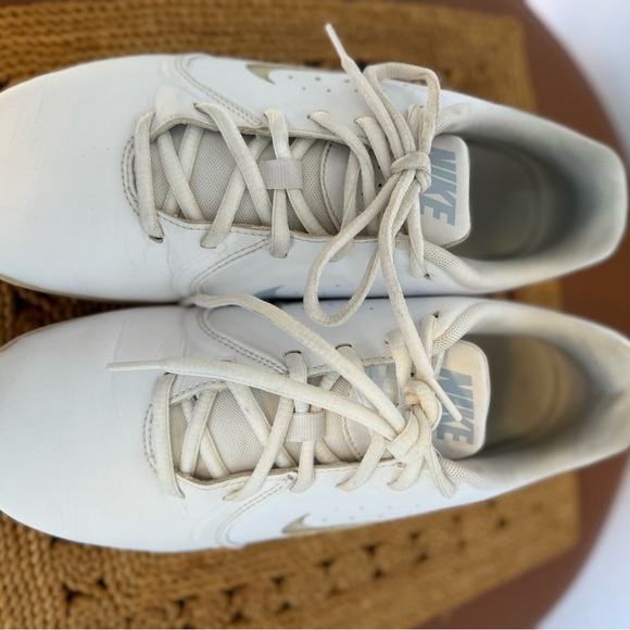 Nike Musique IV Dance Shoes White/Silver Size 8.5 - Picture 2 of 9